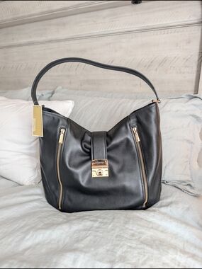 NWT Michael Kors Eddie Large Pebbled Leather Hobo Bag Black Gold